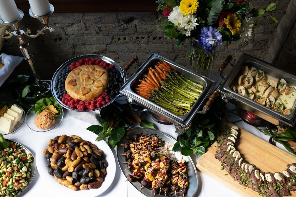 Featured image for post: 4 Catering Tips for Your Next Event