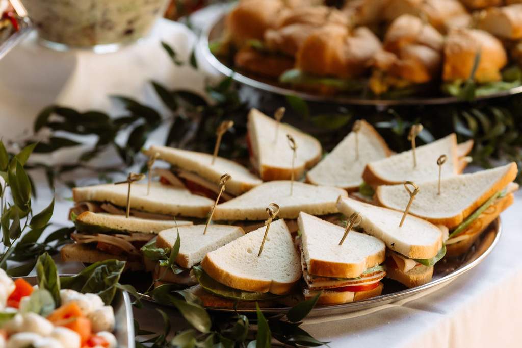 Deco-Catering-Benefits-of-Hiring-a-Caterer-blog-Menus-Tailored
