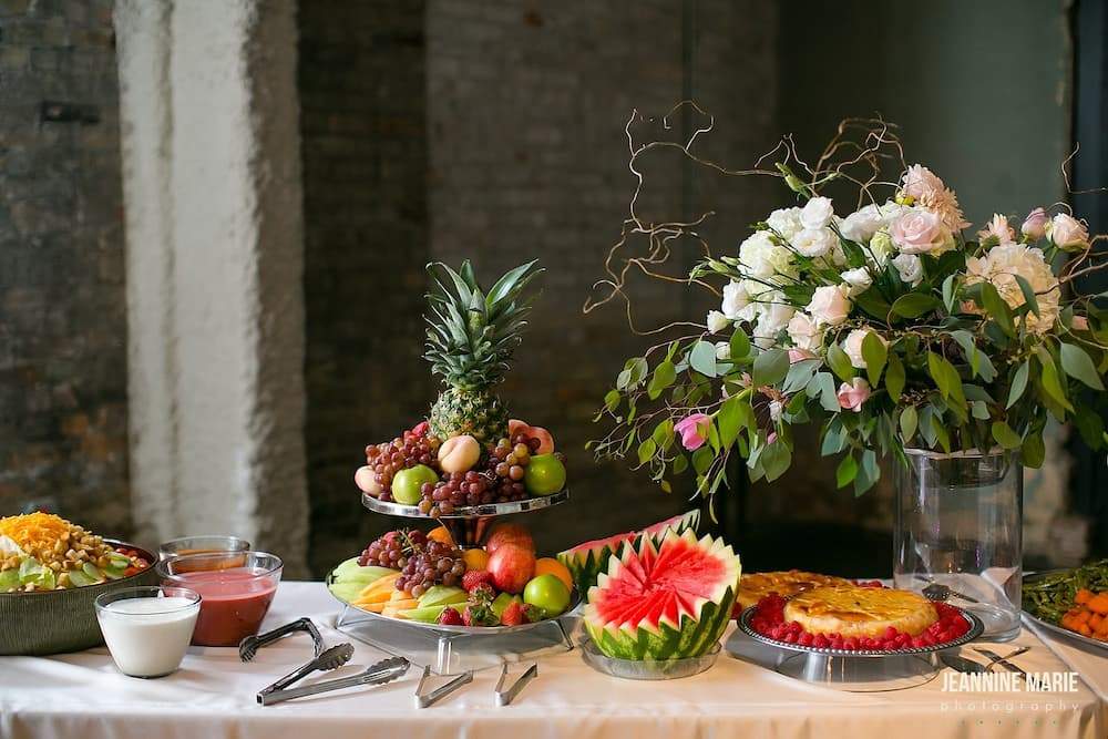 Buffet Wedding Catering Tips for Serving Guests buffet-style the deco catering (1)