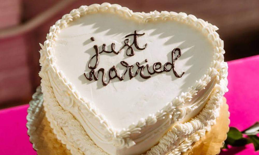 Wedding Dessert Catering vs Traditional Wedding Cake better best choice options to choose the deco catering minneapolis mn 1